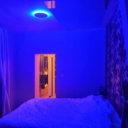 Love Room « L'Etreinte Doree » Illiers-Combray エクステリア 写真