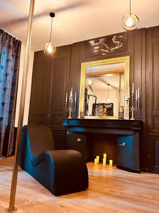 Love Room « L'Etreinte Doree » Illiers-Combray エクステリア 写真